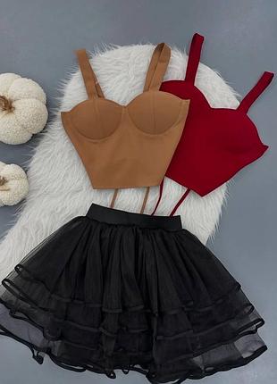 Женский топ с чашками