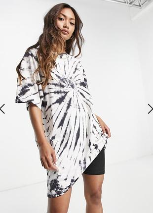 Levi's - сукня-футболка з чорним графічним принтом - розмі м