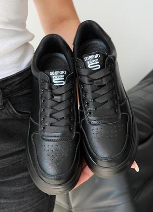 Кроссовки itts