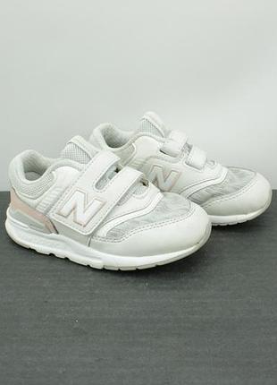 Оригінальні кросівки new balance на дівчинку