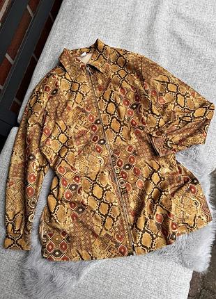 Вінтажна сорочка на блискавці  яскрава в зміїний принт