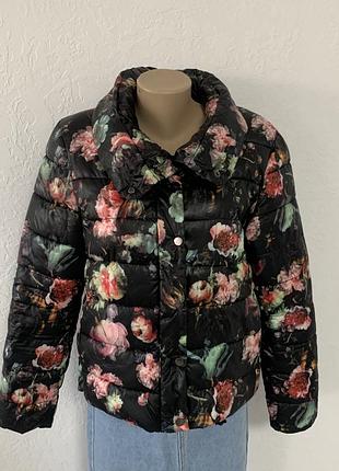 Жіноча куртка , розмір м , amisu