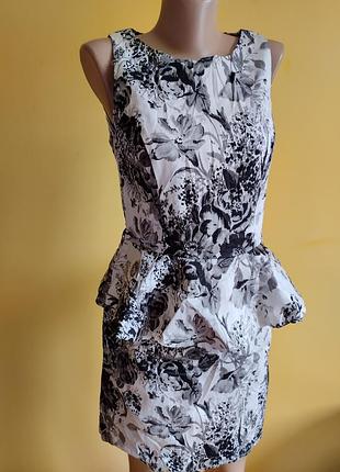 Платье черное белое на молнии с воланами atmosphere