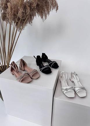 Жіночі босоніжки