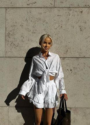 Женский стильный костюм двойка с шортами