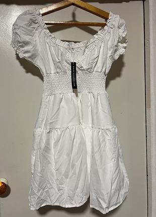 Біла ярусна сукня міні на резинці талія спущені плечі р 42