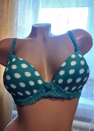 Бюстгальтер без пуш-ап