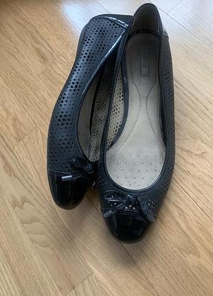 Черевики geox 38 шкіра лак оригінал балетки