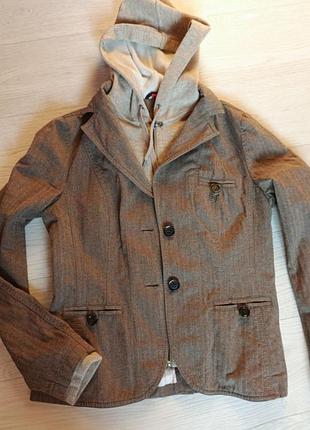 Фирменный пиджак с кофтой женский размер 46-48