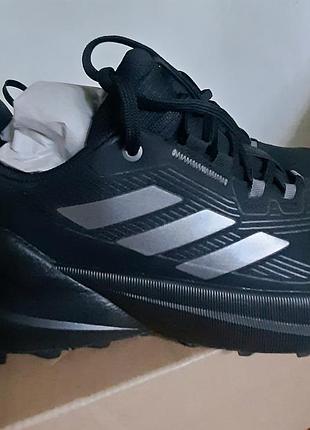 Женские кроссовки adidas terrex