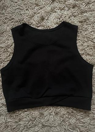 Чорний стильний топ