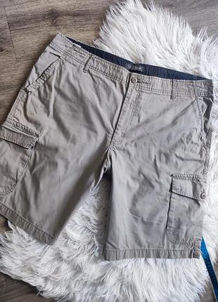 Крутые шорты с накладными карманами размер л