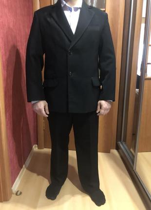 Костюм