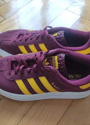 Кроссовки adidas