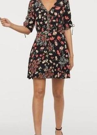 Короткое платье фирмы h&m размер л