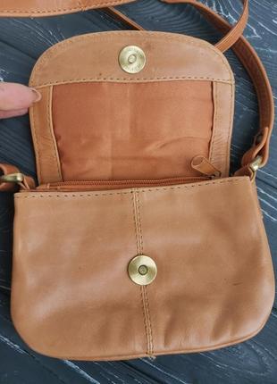Маленькая, супер удобная кожаная сумка cross-body3 фото