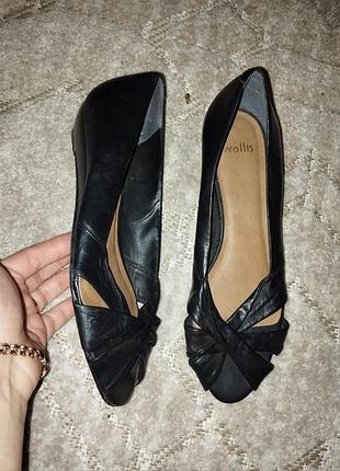 Босоножки кожаные 39-40 размер