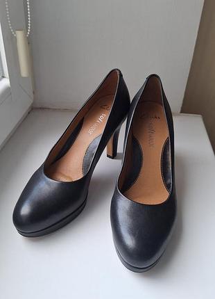 Туфли кожаные женские фирмы clarks. туфлы жэнкие, 26см