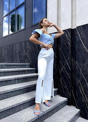 Молочные брюки из 100% вискозы.