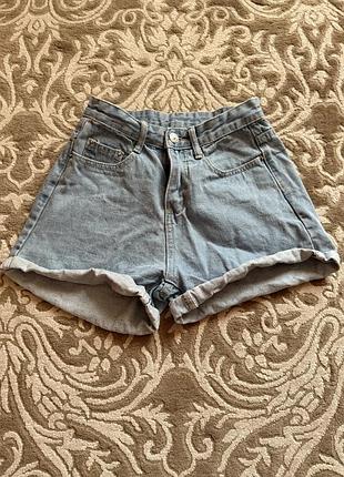 Жіночі короткі джинсові шорти, розмір s
