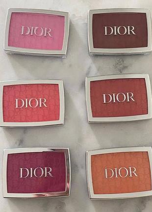 Румяна Clarins blush prodige illuminating cheek colour