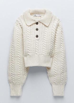 Укороченный вязаный свитер с воротничком и невероятными пуговицами zara