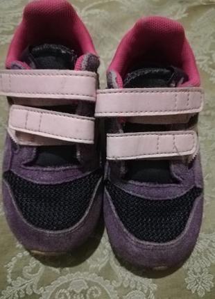 Продам кроссовки  adidas.