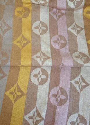 Розкішна хустка 
палантин . тепла  велика хустка