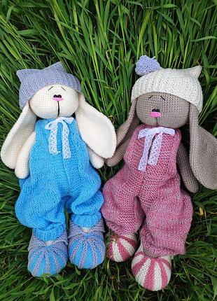 Вязаная игрушка. игрушка тильда. заяц вязаный крючком.