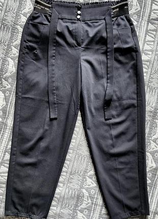 Брюки чорнi укороченi ladybird