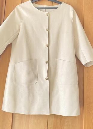 Піджак, легке пальто, плащ, кардиган