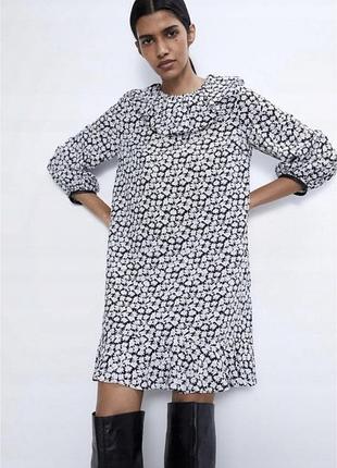 Сукня в квітковий принт zara віскоза