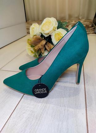 Женские туфли