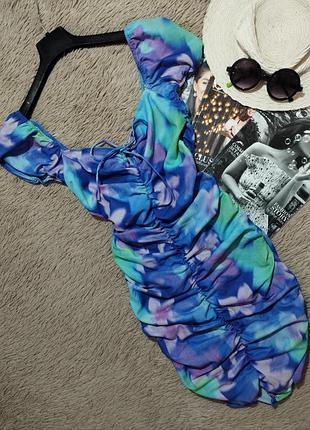 Красивое платье с драпировкой и рукавами-фонариками/платье