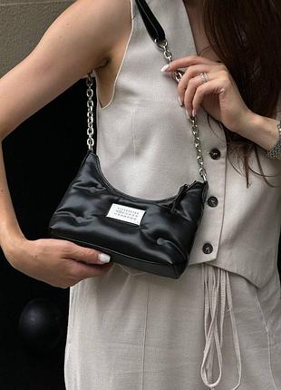 Невелика жіноча сумка мягка чорна шкіряна, невеликого розміру приємна на дотик на змійці топ якості