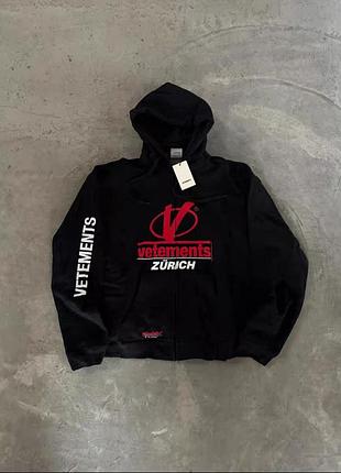 (на руках)vetements zürich zip hoodie