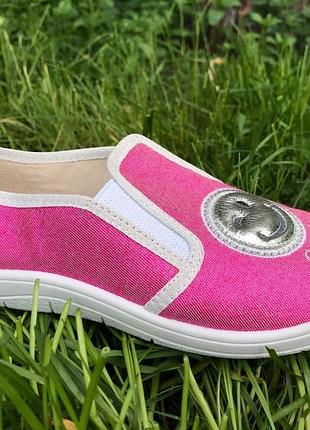 Мокасіни дівчинці