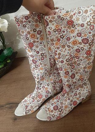 Гарні шкіряні сапоги босоніжки чоботи відкриті пальці низька підошва натуральна шкіра літні як нові