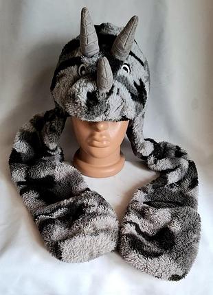 Динозавр карнавальная меховая шапка-ушанка камуфляж на 4-8 лет