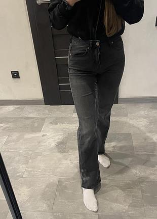 Сірі джинси