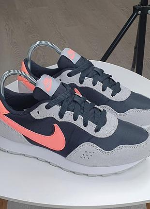 Кросівки nike