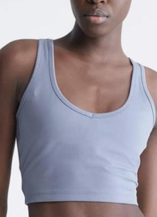 Светло-серый спортивный топ батал