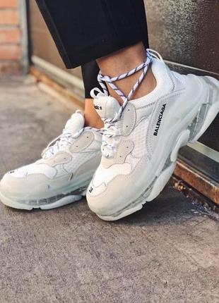 Срочно кроссовки balenciaga triple s clear sole white