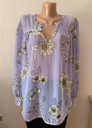 Нежная шифоновая удлиненная блузка в эффектном принте