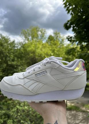 Жіночі кросівки reebok