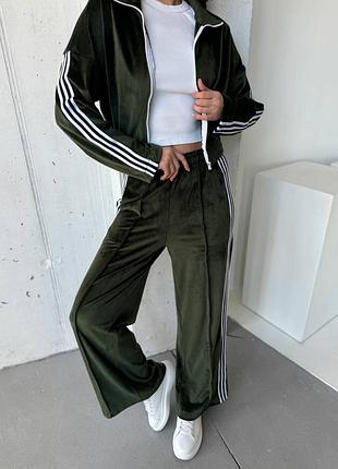 Костюм женский