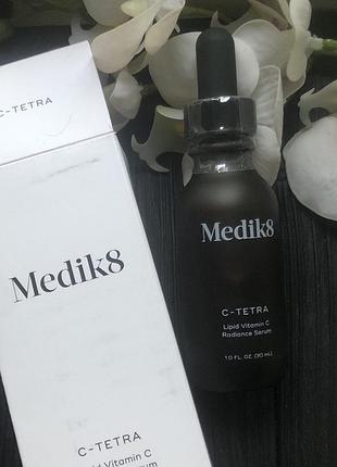 Сировитка з вітаміном с medik8 c-tetra lipid vitamin c radiance serum