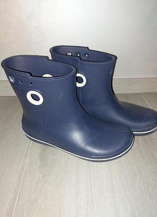 Резиновые ботинки crocs
