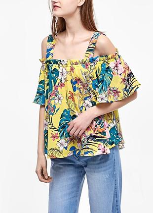 Брендовая блузка свободного кроя "stradivarius" с растительным принтом. размер s.