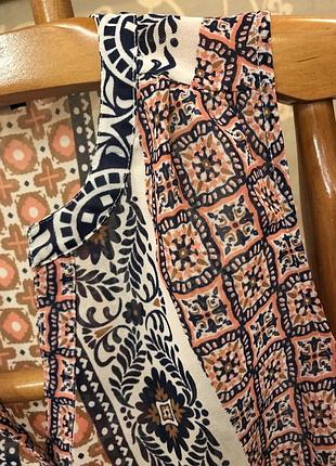 Очень красивая и стильная брендовая разноцветная блузка 19.